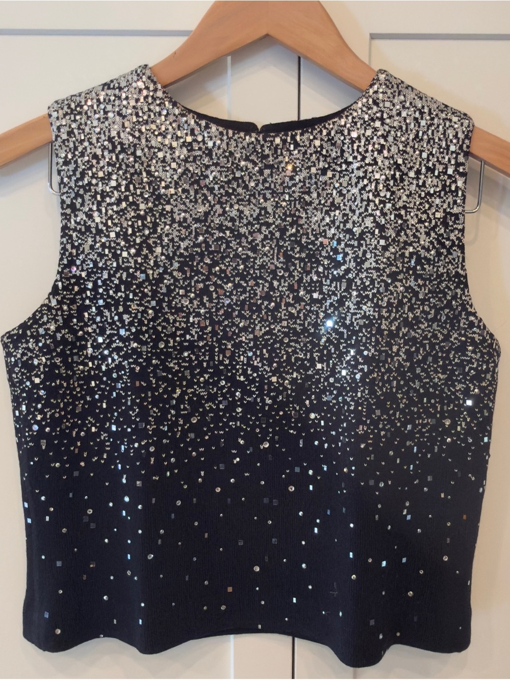 St. John Evening Marie Gray Vintage Sequin Ombre Sleeveless Knit Top Shell Size2